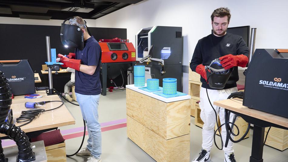 Station in der Next World Factory