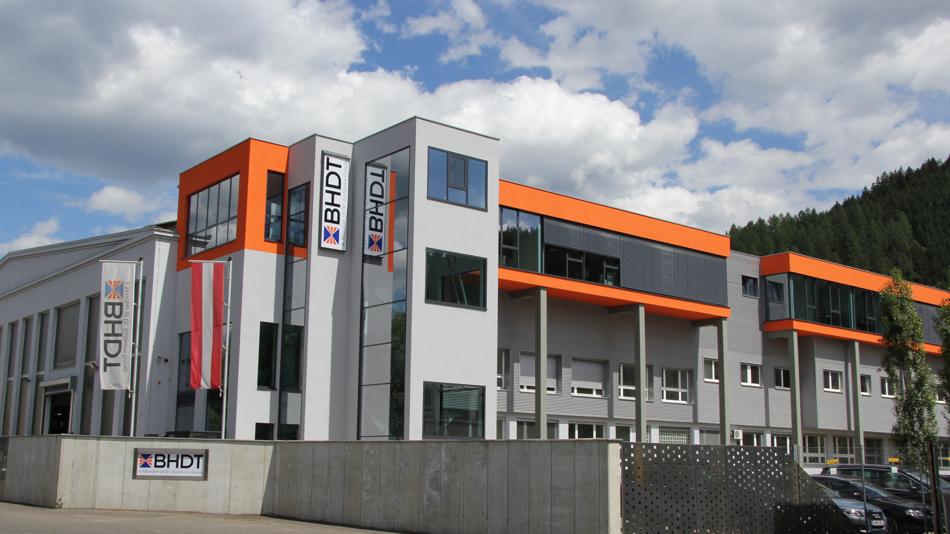 Hauptgebäude der BHDT GmbH