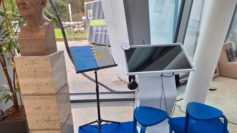 Touchscreen zum Eintauchen in Nikolaus Harnoncourts Partituren