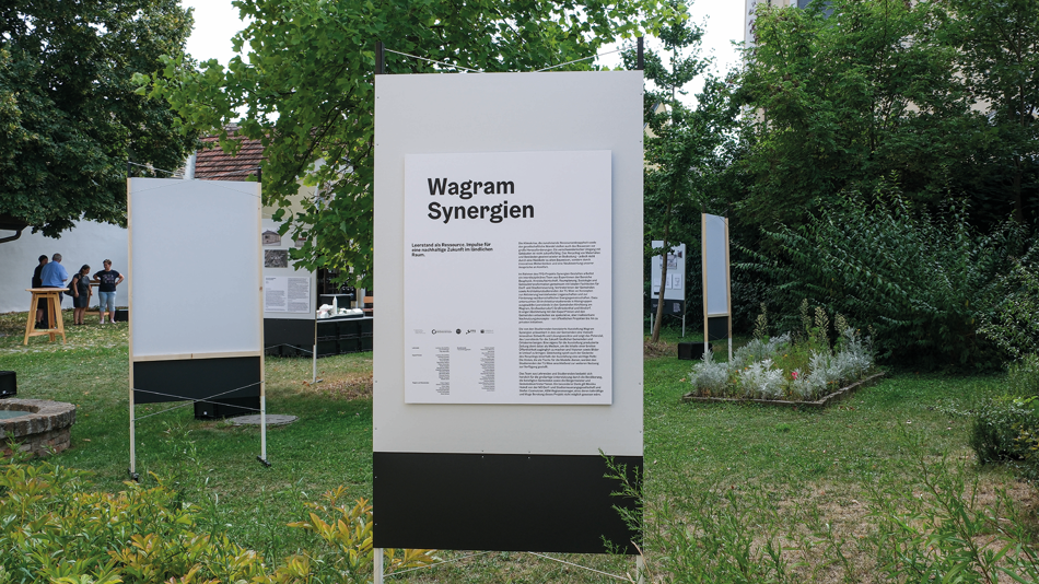 Ausstellungseröffnung der Studierendenentwürfe in der Dorfmitte von Großriedenthal