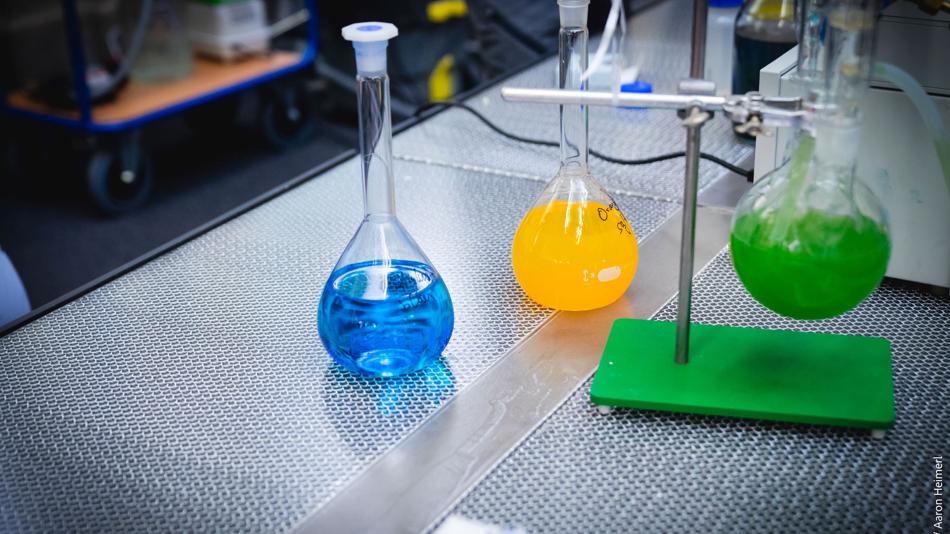 Hier begeben Sie sich auf eine Reise in die Welt der Spurenstoffe.